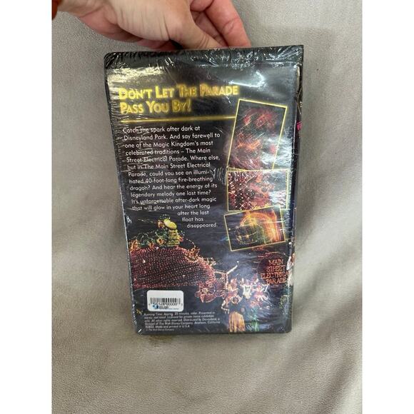 Sealed Disney’s Main Street Electrical Parade VHS - Picture 2 of 3